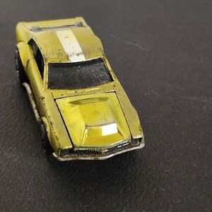 Mighty Maverick Redline Hot Wheels 1969 Spectraflame Yellow U.S.